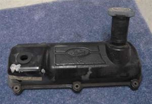 Picture of '89/93 and '94/95 Tbird SC Passenger & Drivers Side Valve Covers